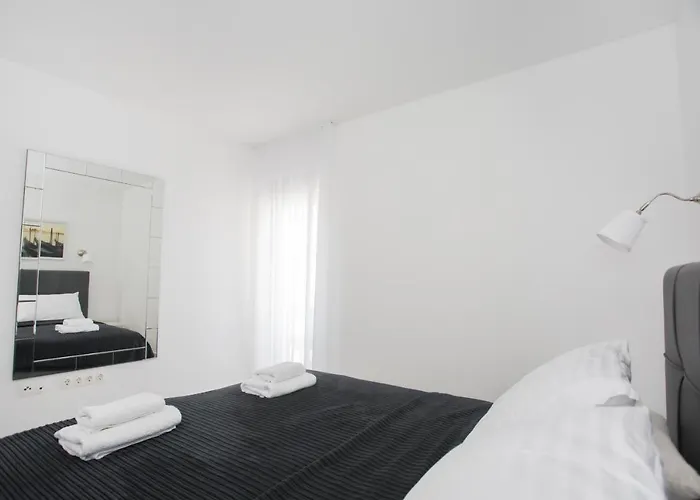 Silver Stone Appartement *